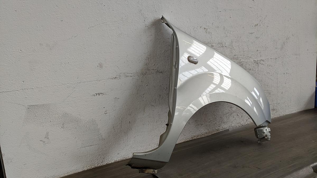 Renault Kangoo Kotflügel Fender vorn rechts TEB64-Silber met