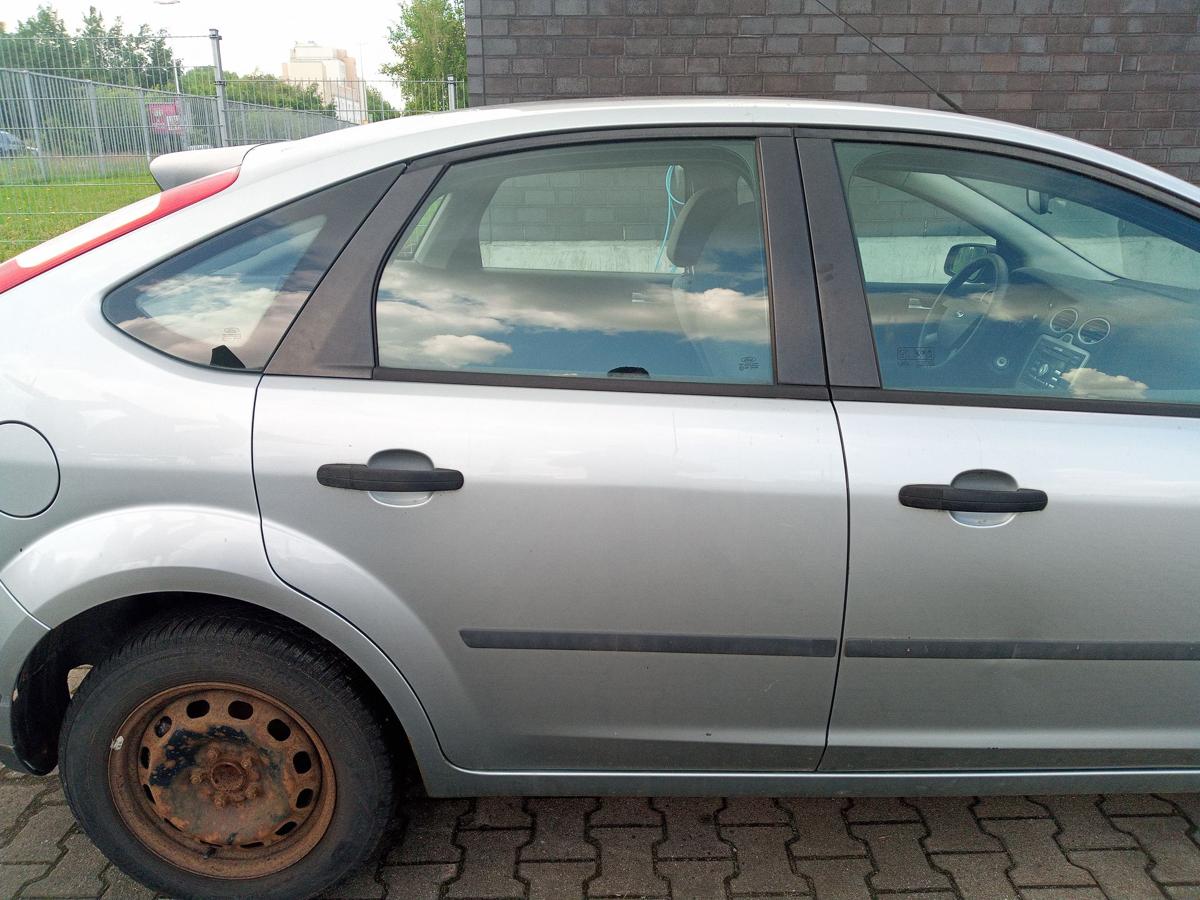 Ford Focus 2 original Tür hinten rechts Cosmic-Silber Metallic Fließheck