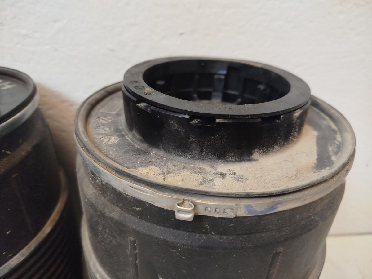 NIO ET7 Elektro Satz Luftb&auml;lge Luftbalg Hinterachse links rechts Luftfederbalg