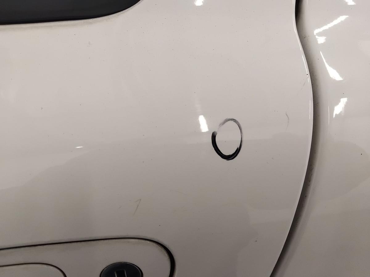 Volvo V70 II Kombi T&uuml;r vorn links Fahrert&uuml;r weiss White Solid BJ2002