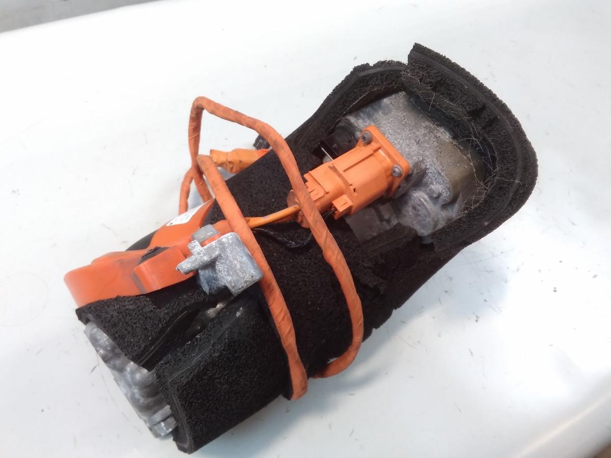 Tesla Model 3 original Klimakompressor 1501256-00-I BJ2021