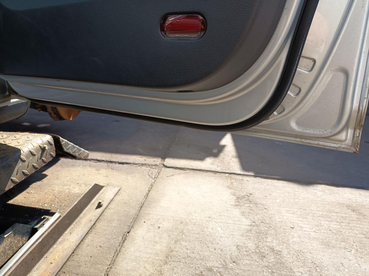 VW Touran 1T original T&uuml;r Roht&uuml;r vorne rechts LA7W Baujahr 2004