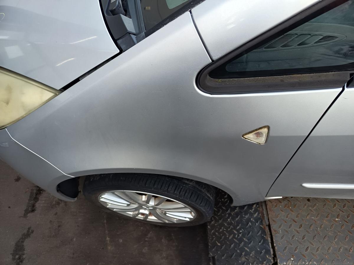Mitsubishi Colt Z30 original Kotfl&uuml;gel links Seitenteil A50 Pure silver Bj 2005