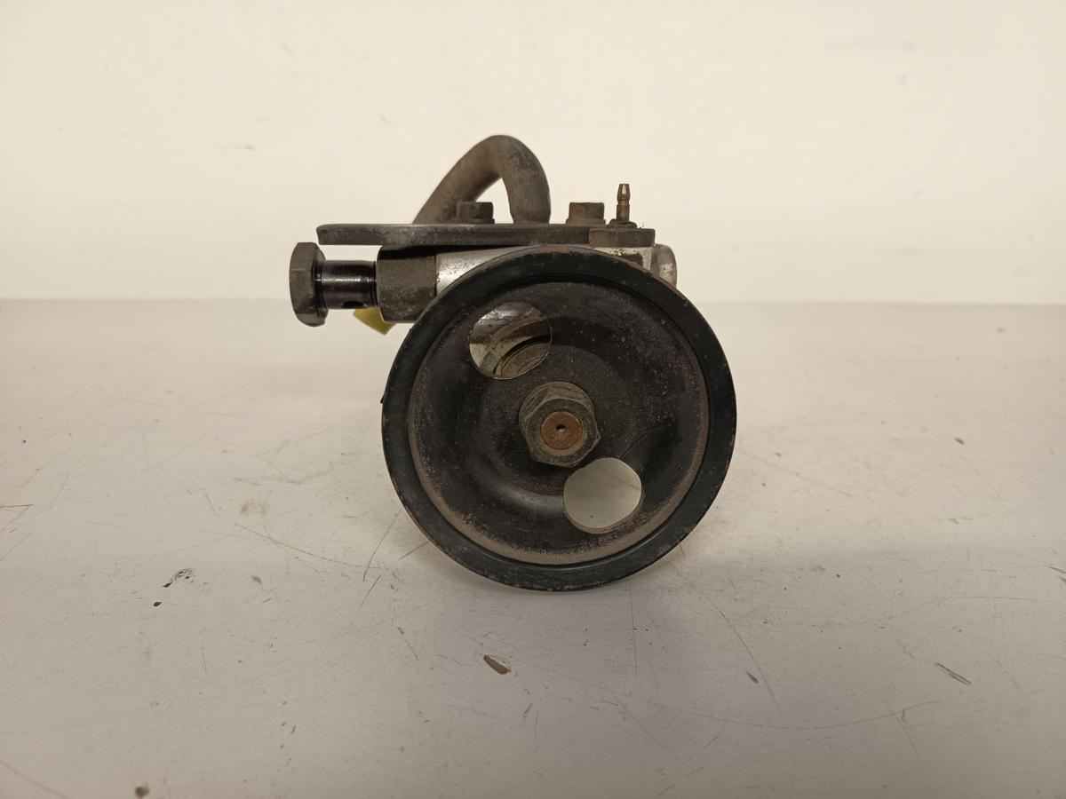 Hyundai Getz original Servopumpe für Servolenkung 1,1L 46KW 57110-1C000 Bj 200