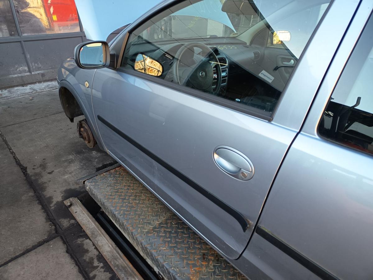 Opel Corsa C original T&uuml;r links Fahrer 3t&uuml;rer Z163 Lichtsilber Bj 2004