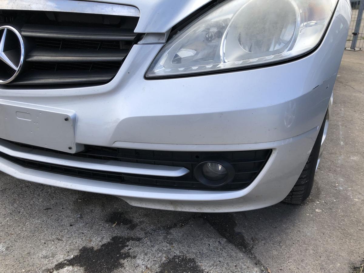 Mercedes W169 A Klasse Mopf Sto&szlig;f&auml;nger vorn Frontsch&uuml;rze Nebel 761 Polarsilber