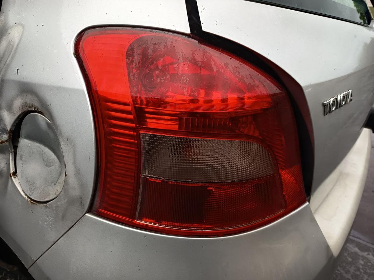 Toyota Yaris XP9 original Rückleuchte links Heck/Schluss/Licht Bj 2006
