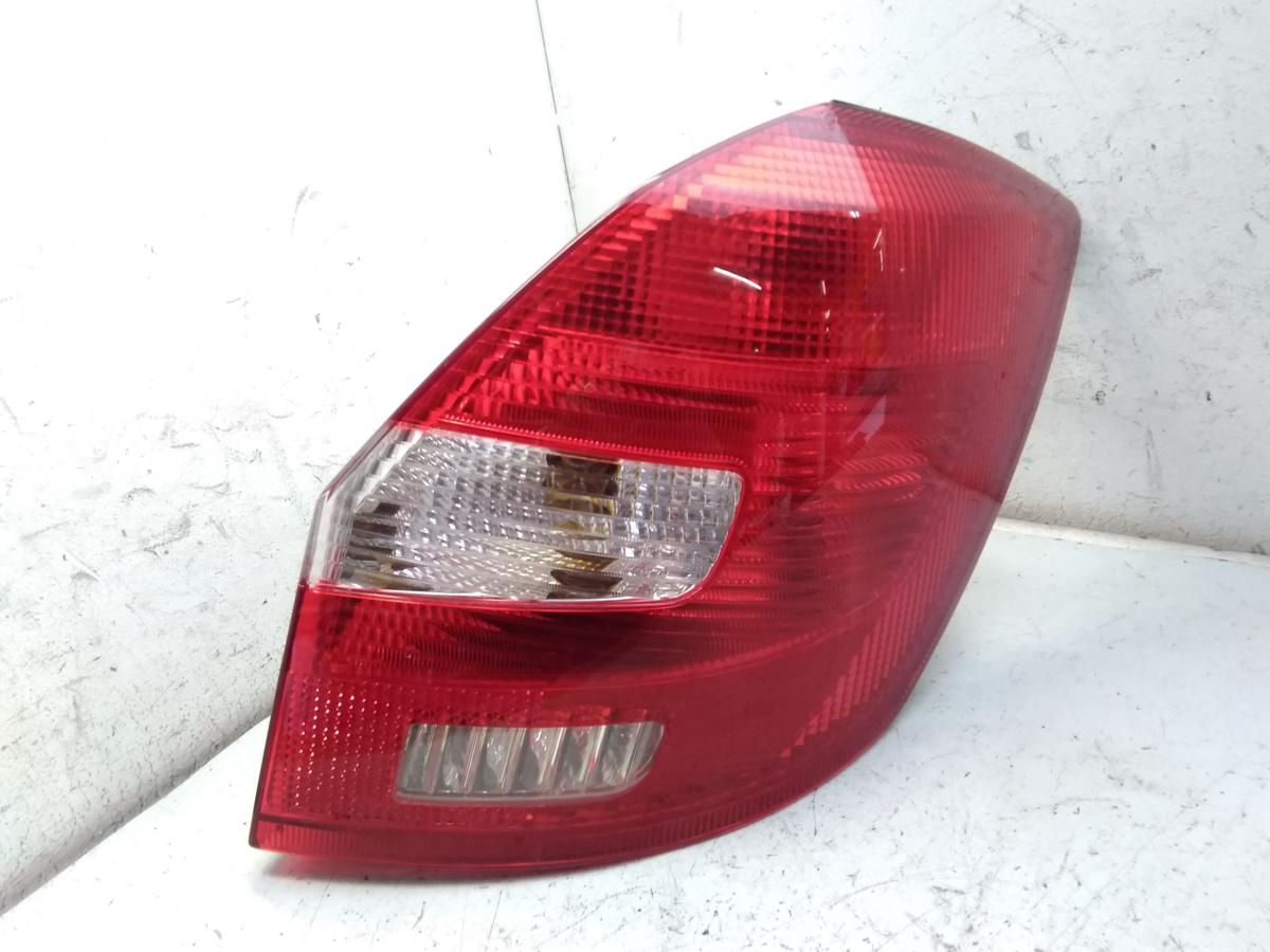 Skoda Fabia 2 5J original R&uuml;ckleuchte Heckleuchte rechts Kombi Flie&szlig;heck BJ2011