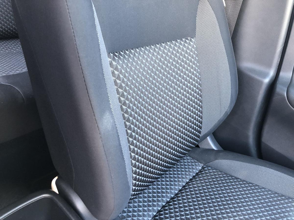 Nissan Micra K14 Sitz vorn links Fahrersitz Stoff Autositz mit Heizung OEM