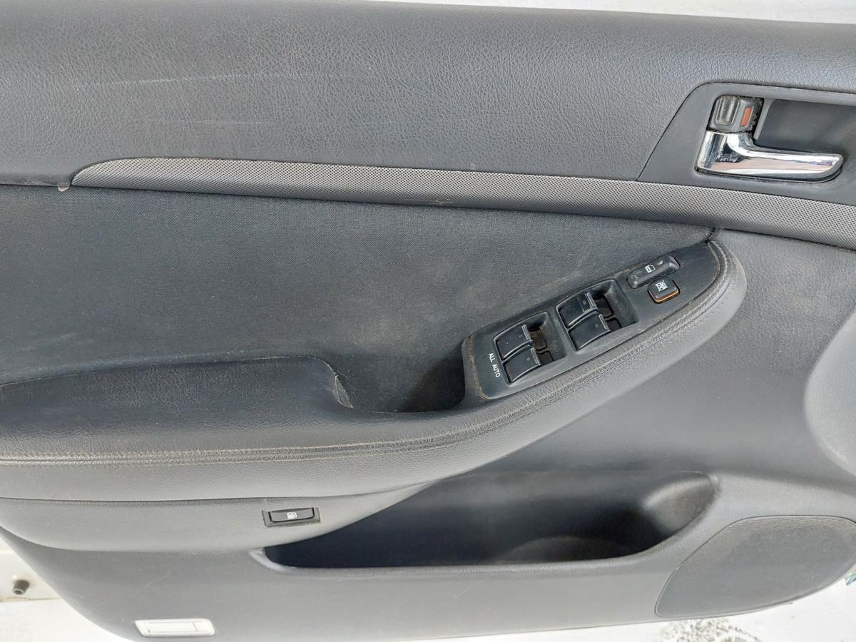 Toyota Avensis T25 Kombi Fahrertür Tür Autotür vorn links 1C0 Radiant Silver Roh