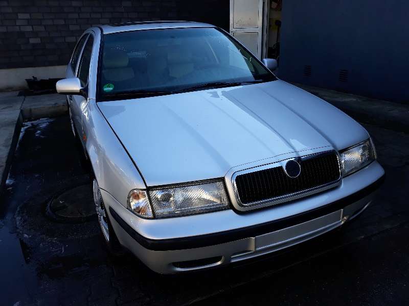 Skoda Octavia 1U BJ 1997 Tür hinten links Limo Silber 9102 96-00