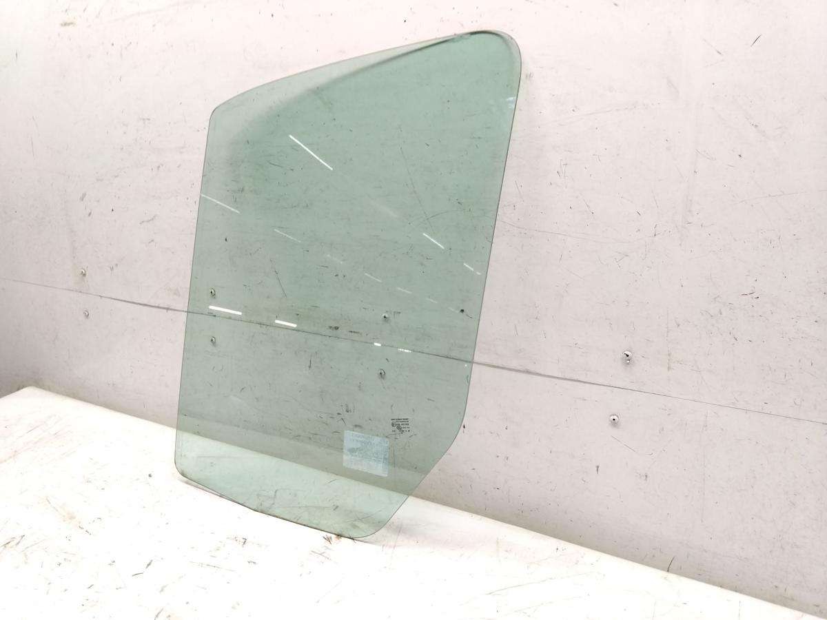 Mercedes Benz Sprinter 2 906 T&uuml;rscheibe vorn links gr&uuml;ncolor Bj.2006