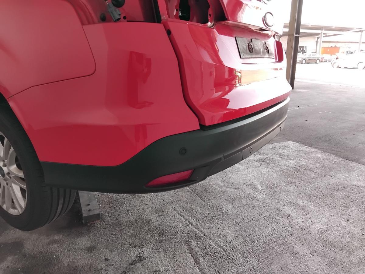 Ford Focus 3 DYB Turnier orig Sto&szlig;f&auml;nger Sto&szlig;stange hinten PDC racerot BJ2013