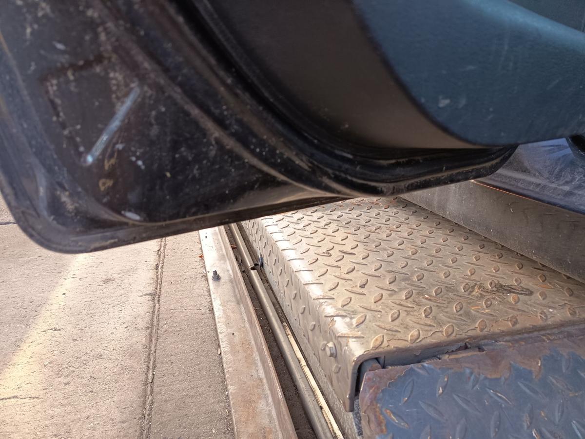 Peugeot 207SW original T&uuml;r Roht&uuml;r hinten links EXL schwarz Baujahr 2009
