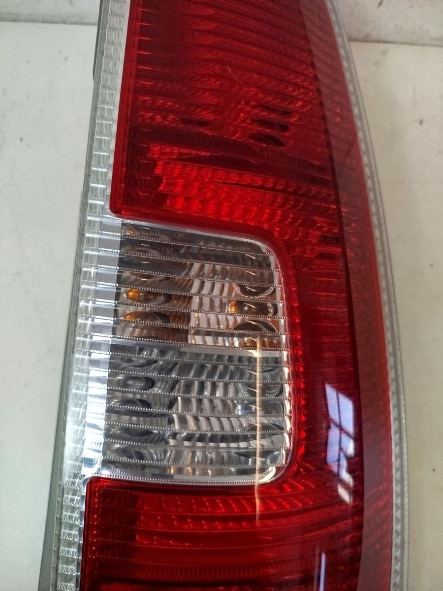 Skoda Roomster Praktik 5J R&uuml;ckleuchte rechts R&uuml;cklicht Heckleuchte 2006-2014