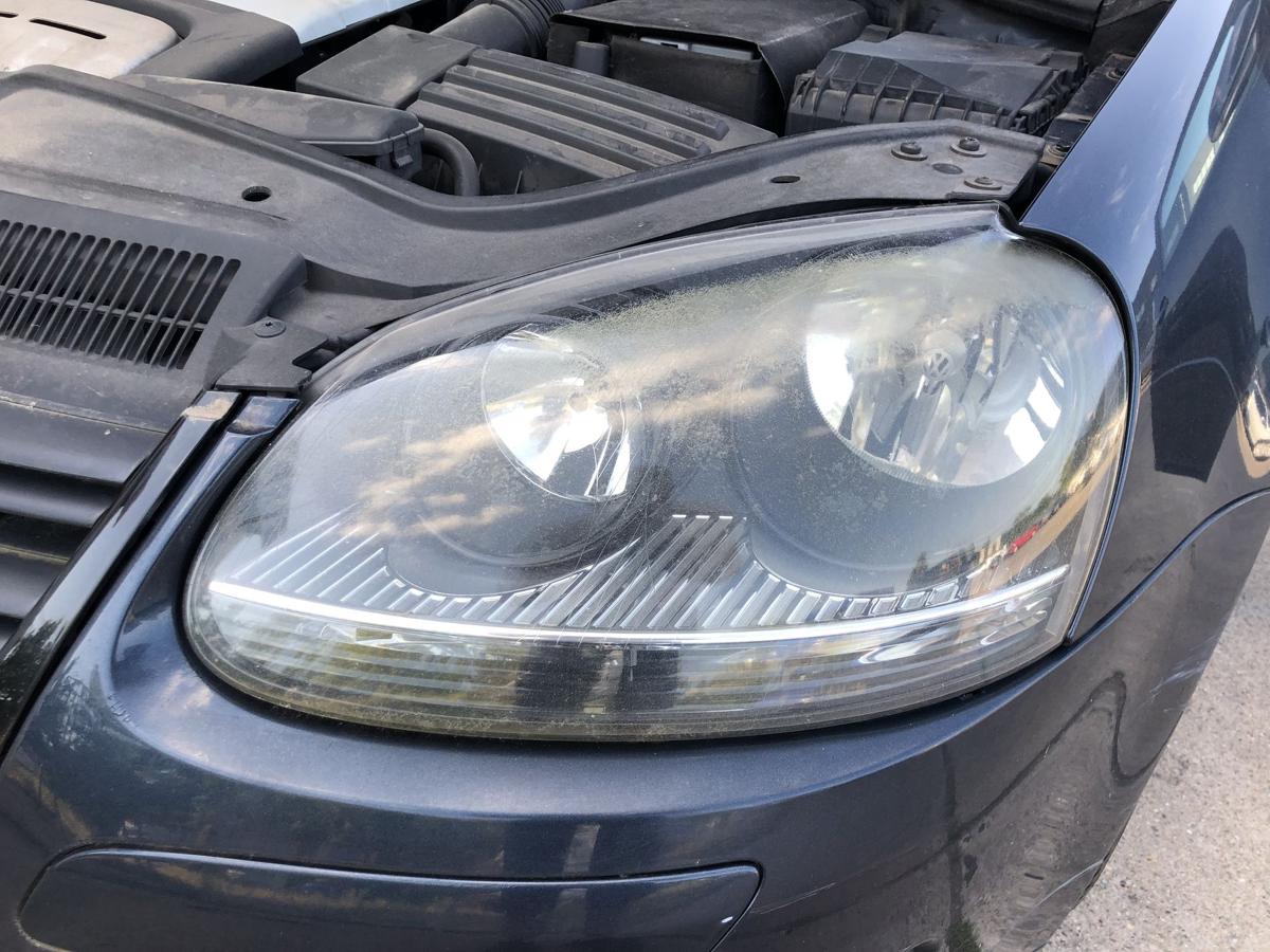 VW Golf 5 V 1K Scheinwerfer links Hauptscheinwerfer schwarze Version Hella Tr&uuml;b
