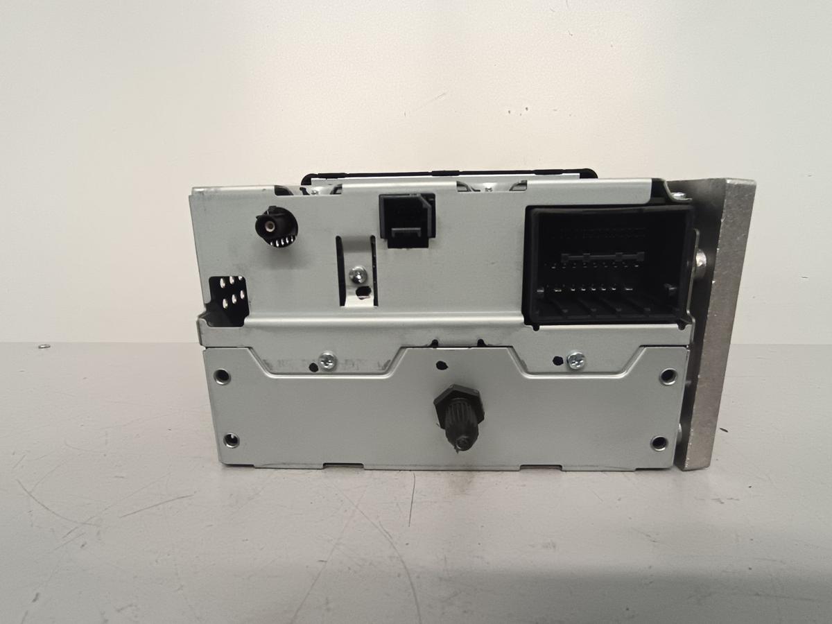 Chevrolet Aveo T300 Bj 2012 original Radio Multimedia CD-Radio kein Code