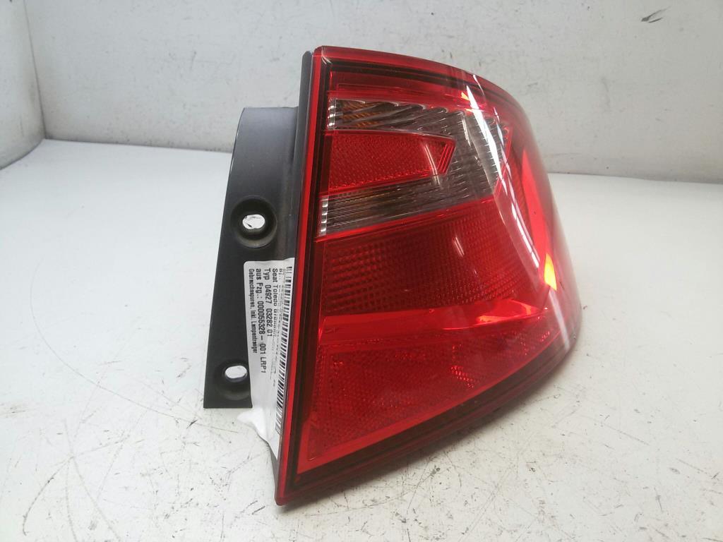 Seat Toledo 4 KG 6JH945096B Rückleuchte Schlussleuchte rechts aussen original BJ2013