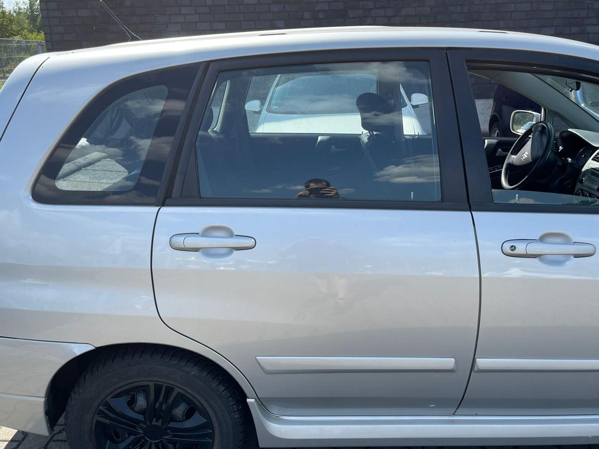 Suzuki Liana ER Fließheck orignal Tür hinten rechts Z2S Silky Silver Metallic BJ04