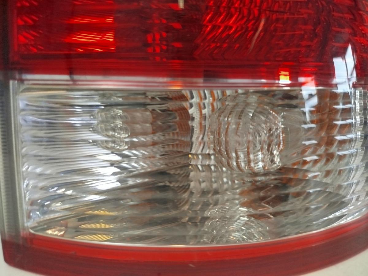 Opel Vectra C Caravan ab 05 R&uuml;ckleuchte au&szlig;en rechts Ecke Kombi rot silber