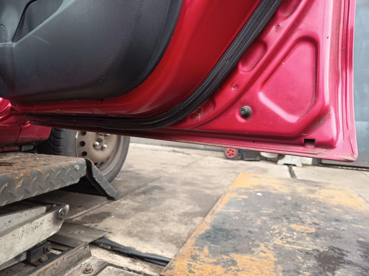 Nissan Micra K13 original T&uuml;r vorn rechts Beifahrer AY4 Kaminrot Bj 2013