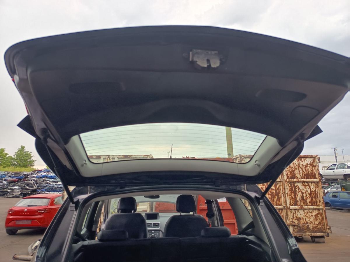 Opel Meriva B original Heckklappe mit Scheibe Z20R Saphirschwarz Bj 2012