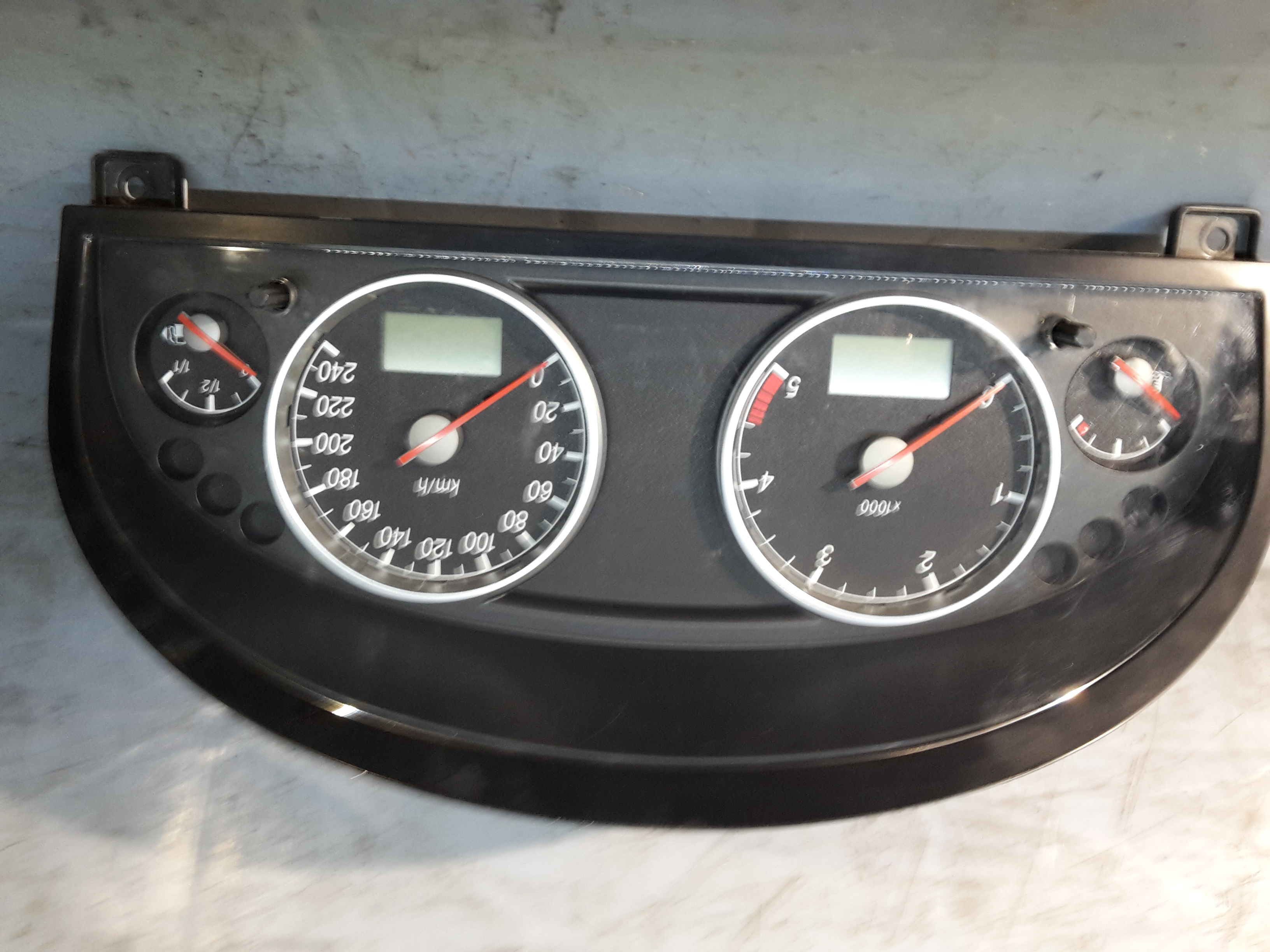 Ford Mondeo III Kombi BWY Bj. 2003 org. Instrumentenkombination Tachometer