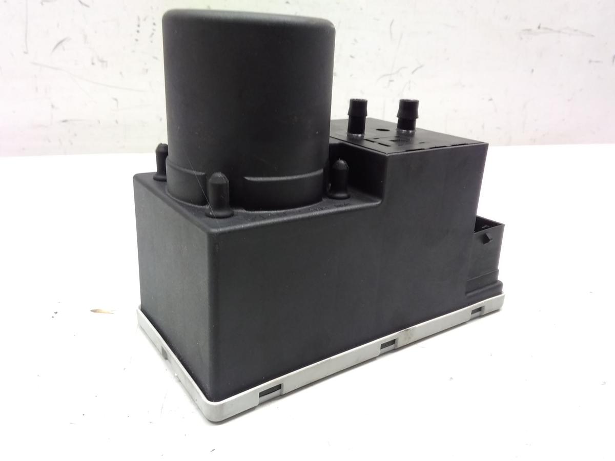 Audi A3 8L original ZV Pumpe Zentralverrieglung 8D0862257 BJ2001