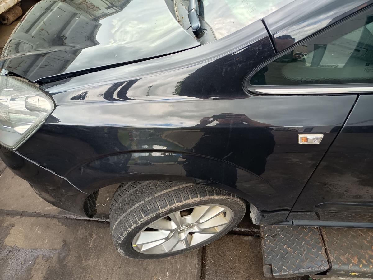 Opel Zafira B original Kotfl&uuml;gel links Z20R Saphirschwarz Facelift Bj 2011