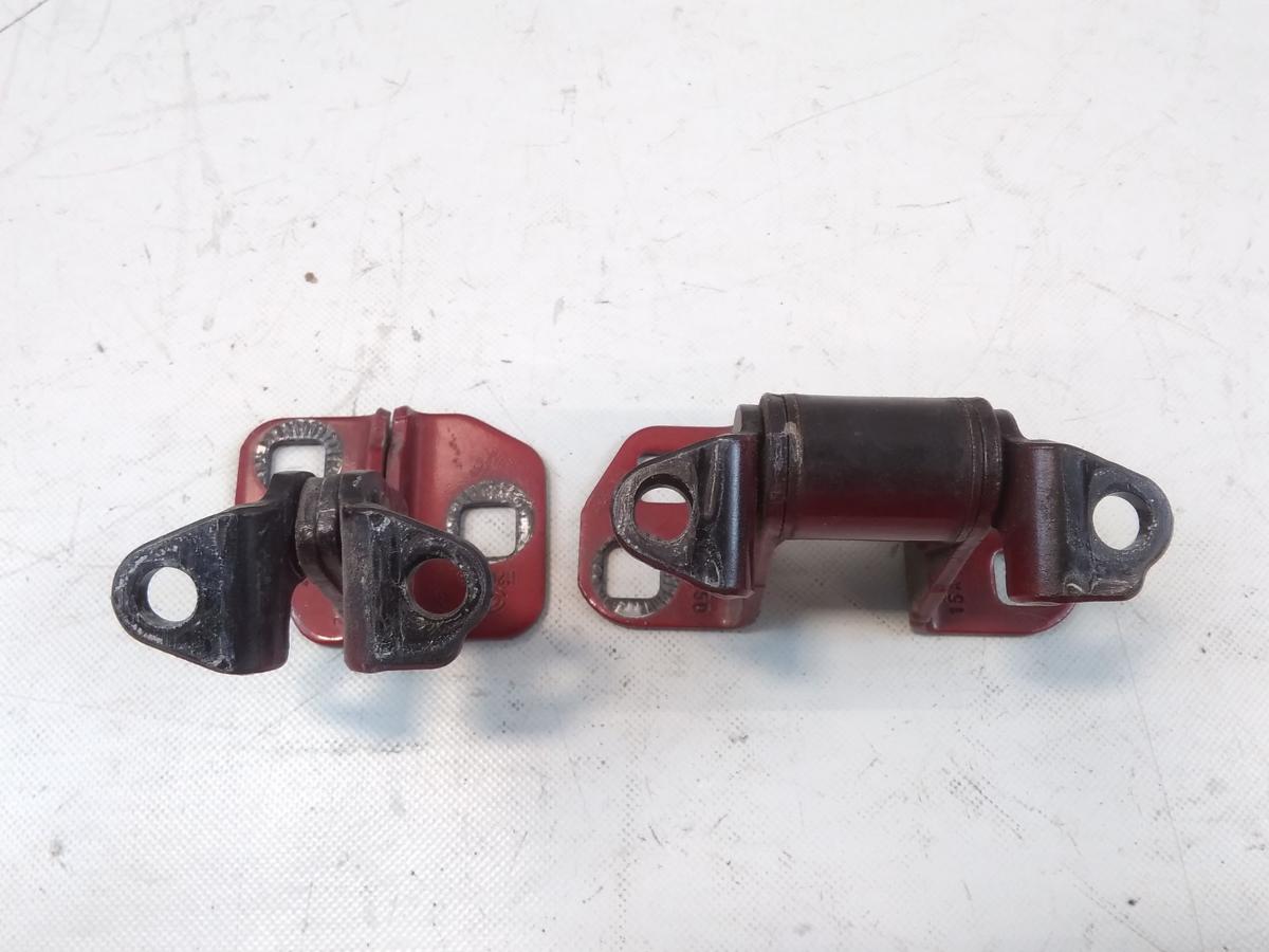 Tesla Model S Facelift original Satz T&uuml;rscharniere hinten rechts Bj.2019