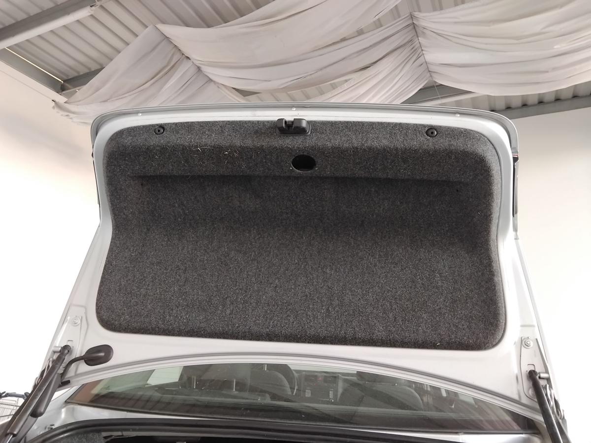 VW Jetta 5 1K2 Heckklappe Kofferraumdeckel LA7W reflexsilber BJ2007 Anrostung