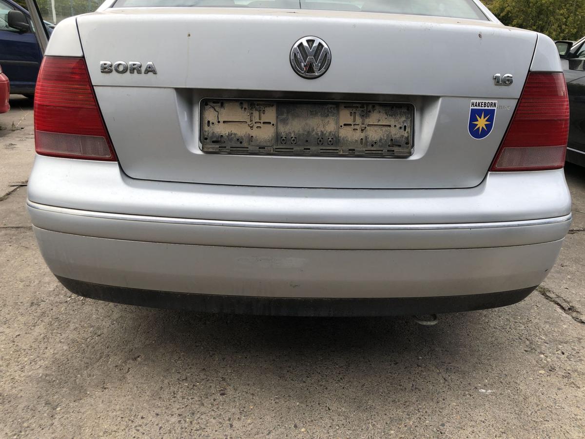 VW Bora 1J Sto&szlig;f&auml;nger hinten Sch&uuml;rze Limo Hecksto&szlig;stange Highlineleiste Chrom