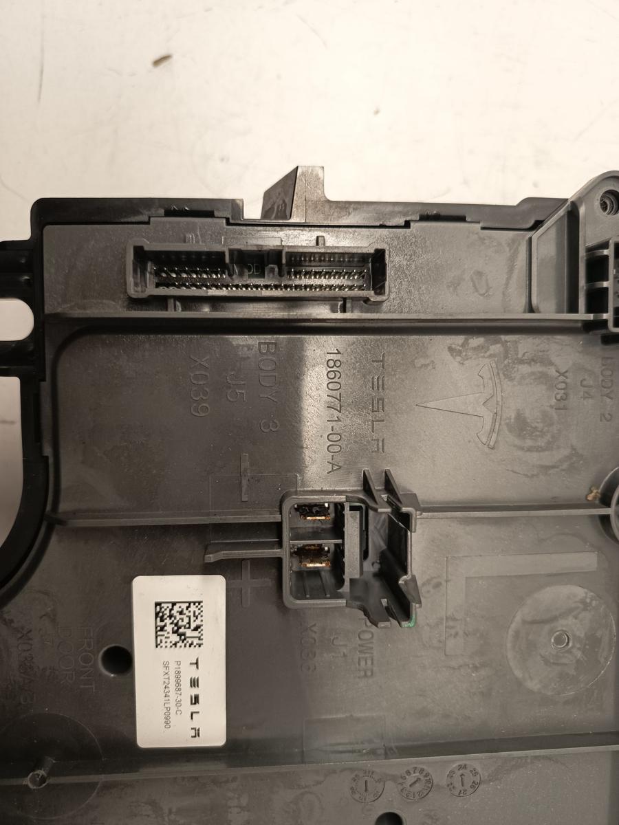 Tesla Model Y original Steuerger&auml;t T&uuml;r links P189968730C Baujahr 2025