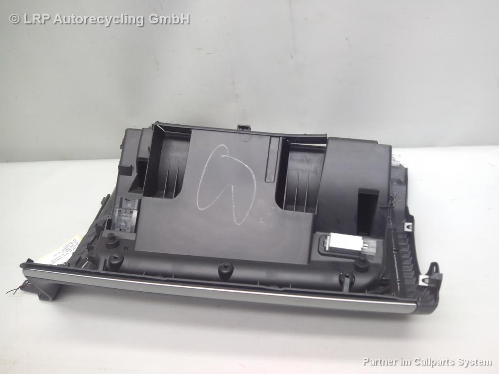 VW Golf 5 1K5 Variant BJ2008 Handschuhfach 1K1857290