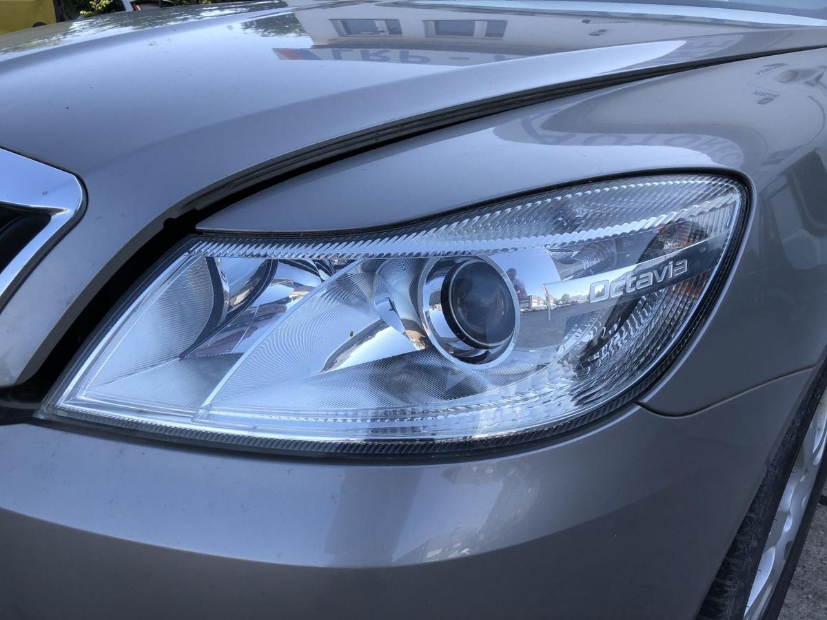 Skoda Octavia 1Z ab09 Scheinwerfer links Hauptscheinwerfer Halogen Hella