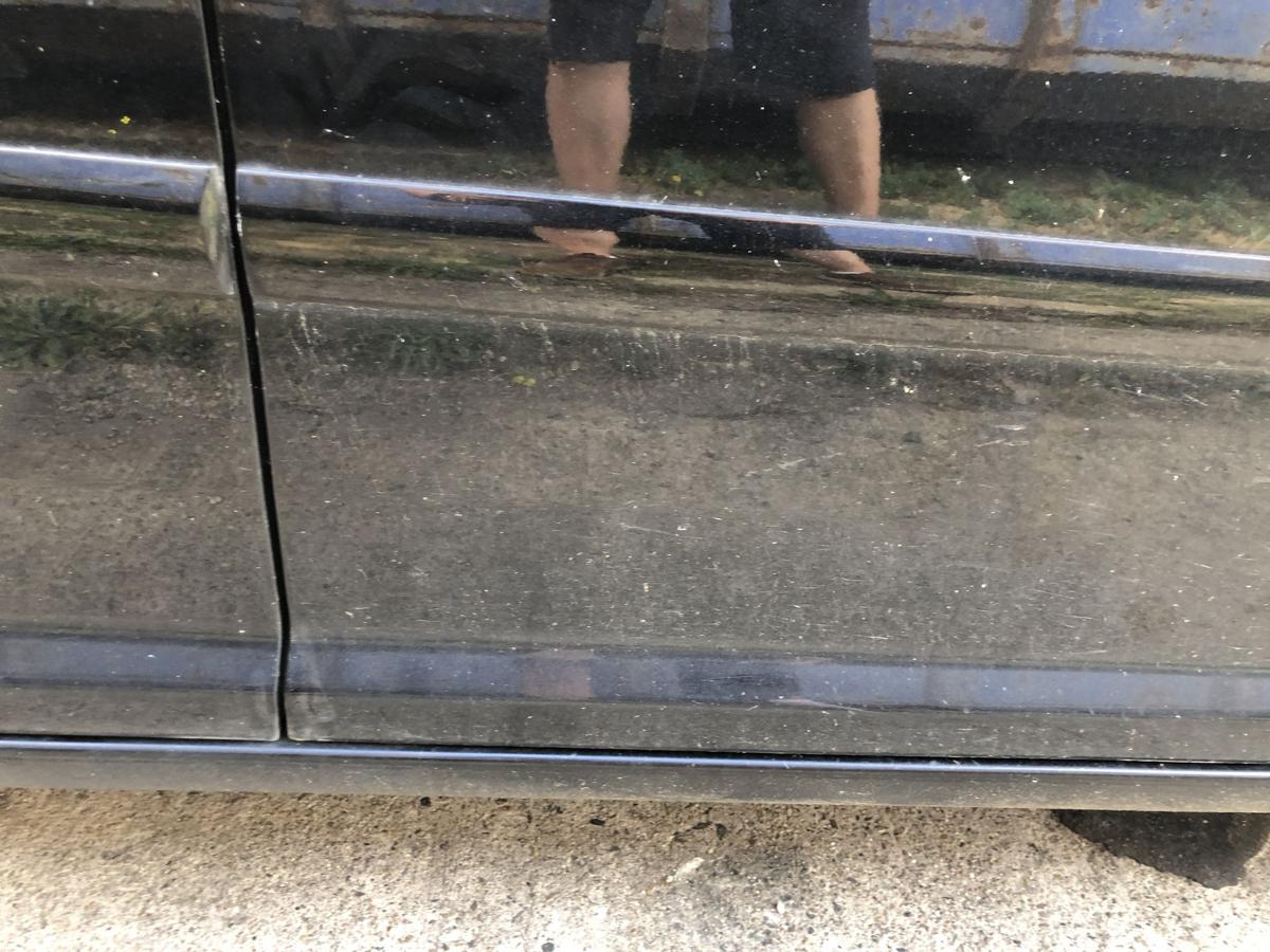 VW Touran 1T 1T1 T&uuml;r vorn rechts Beifahrert&uuml;r im Rohbau LC9X Deep Black Perl