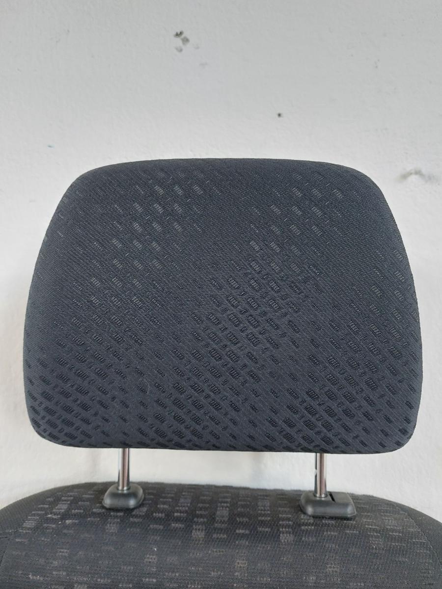 Honda CR-V RD8 Sitz vorn links Fahrersitz Stoff mit abnehmbarer Mittelarmlehne