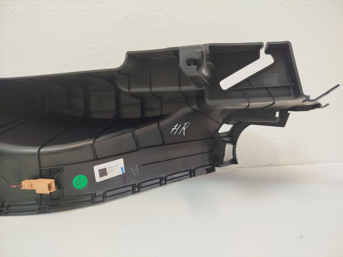 Smart #1 HX11 Pulse Verkleidung Einstieg hinten rechts mit beleuchteter Leiste Smart #1 HX11 Pulse Verkleidung Einstieg hinten rechts mit beleuchteter Leiste