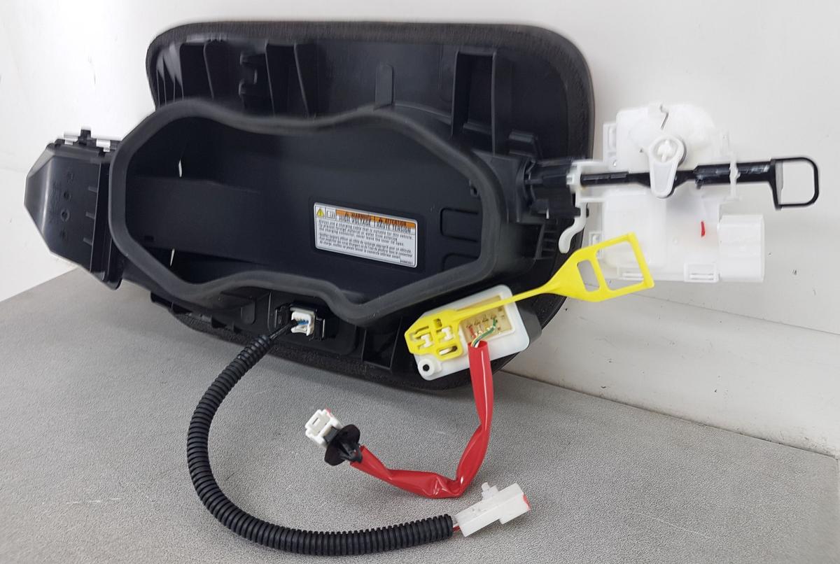 Mitsubishi Eclipse Cross Klappe Ladeanschluss Bj2023 Tankklappe 5970A0270