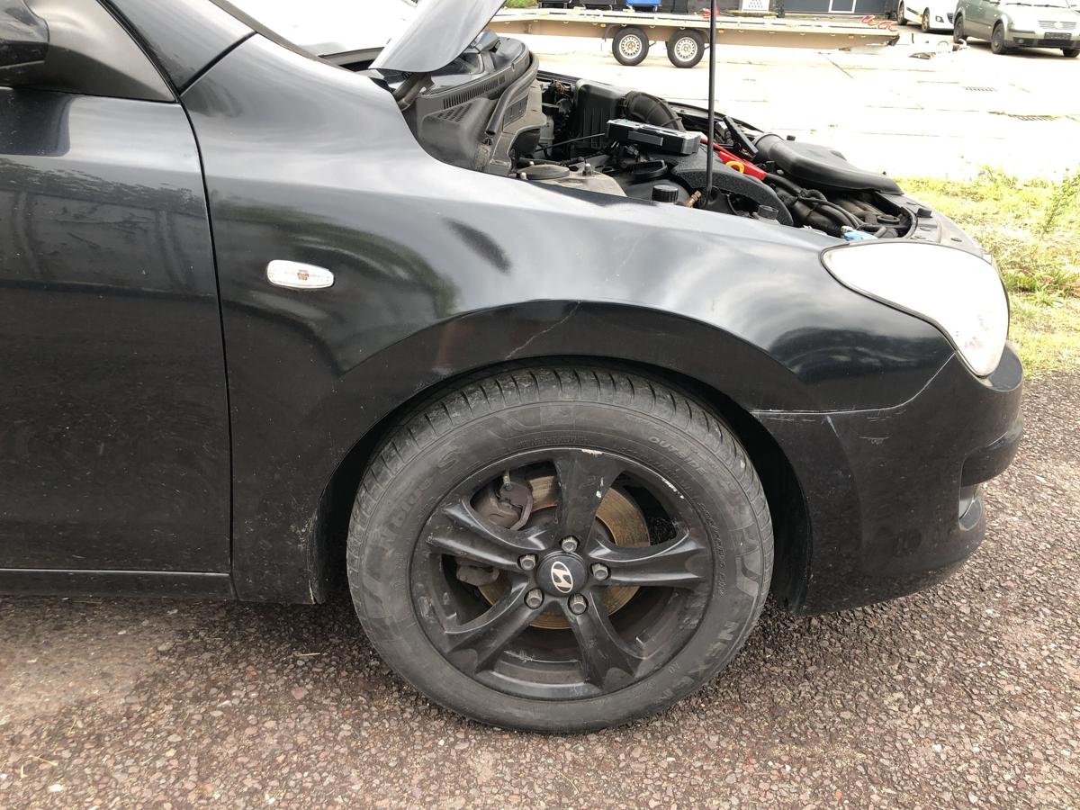 Hyundai i30 FD Kotflügel vorn rechts Beifahrerseite 9F Stone Black Perl