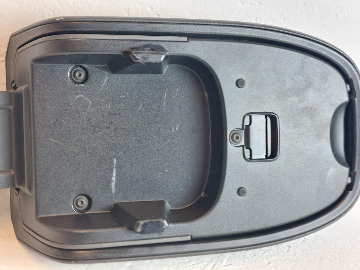 Ford Kuga I DM2 Mittelarmlehne Armlehne vorn Kunststoff verschiebbar