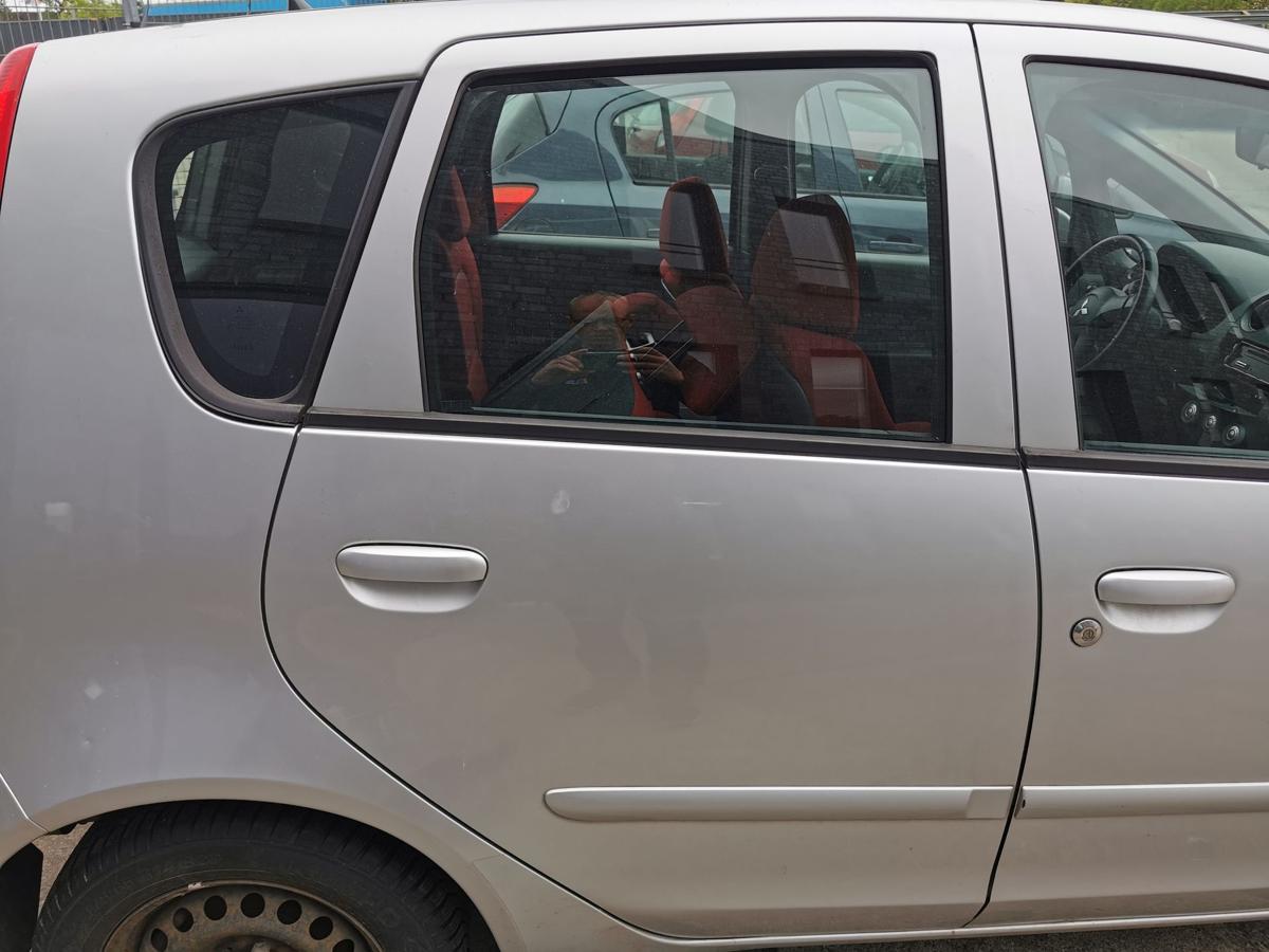 Mitsubishi Colt Z30 Tür Autotür Rohbautür Fondtür hinten rechts A50 Pure Silver