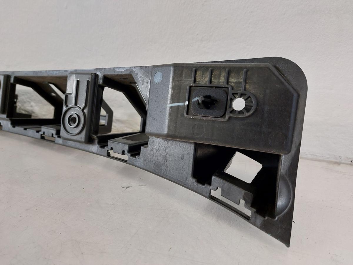 NIO EL6 Elektro SUV Halter mitte Sto&szlig;f&auml;nger hinten mit Keyless Empf&auml;nger