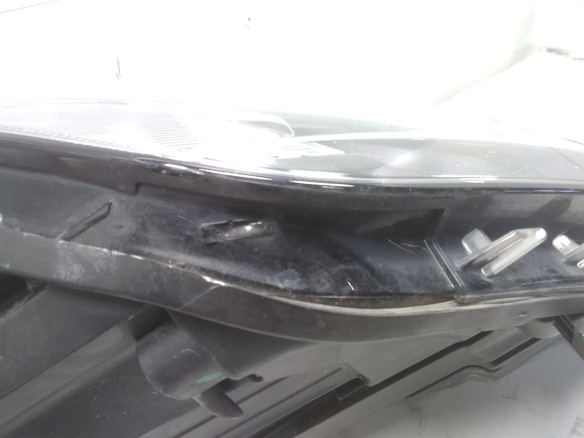 VW Touareg 2 7P original Xenon Scheinwerfer rechts mit LED-Tagfahrlicht Bj.2013