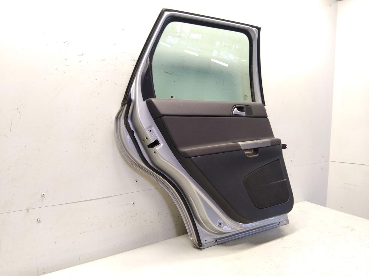 Volvo V50 Facelift T&uuml;r hinten links silbermetallic besch&auml;digt Bj.2008