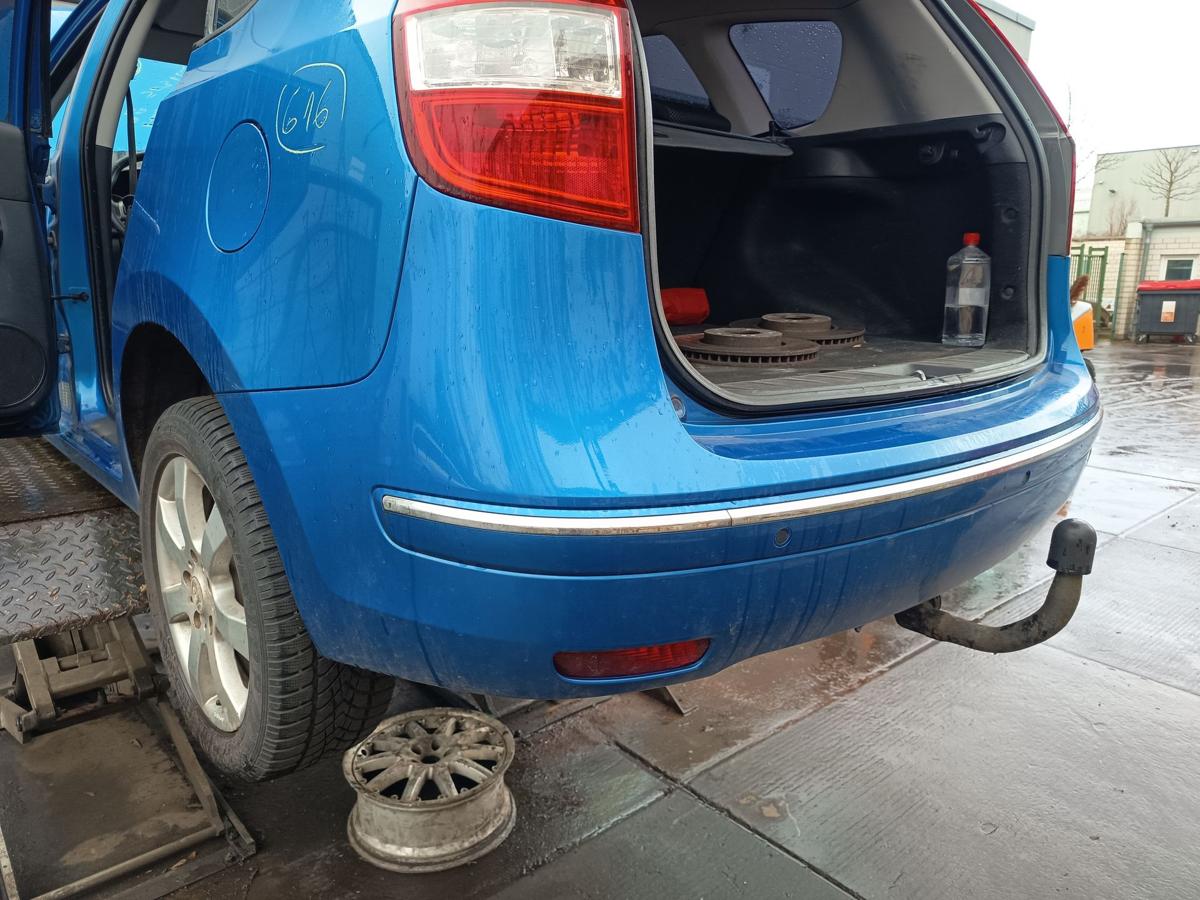 Hyundai i30cw FD original Sto&szlig;stange F&auml;nger hinten Heck BV Vivid blue Bj 2010