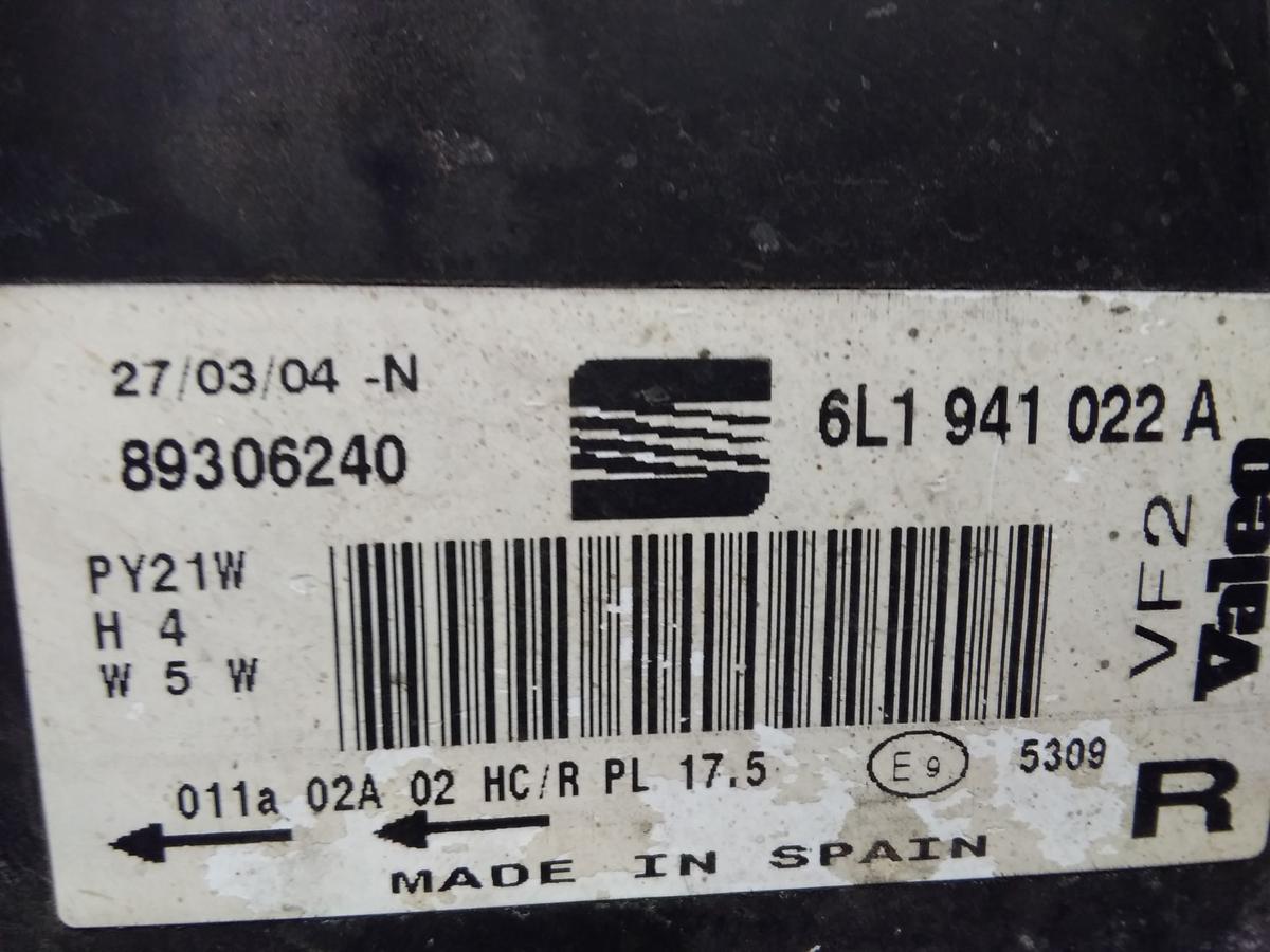 Seat Ibiza 6L orig Scheinwerfer rechts Valeo 6L1941022A Halogen mit LWR BJ2004