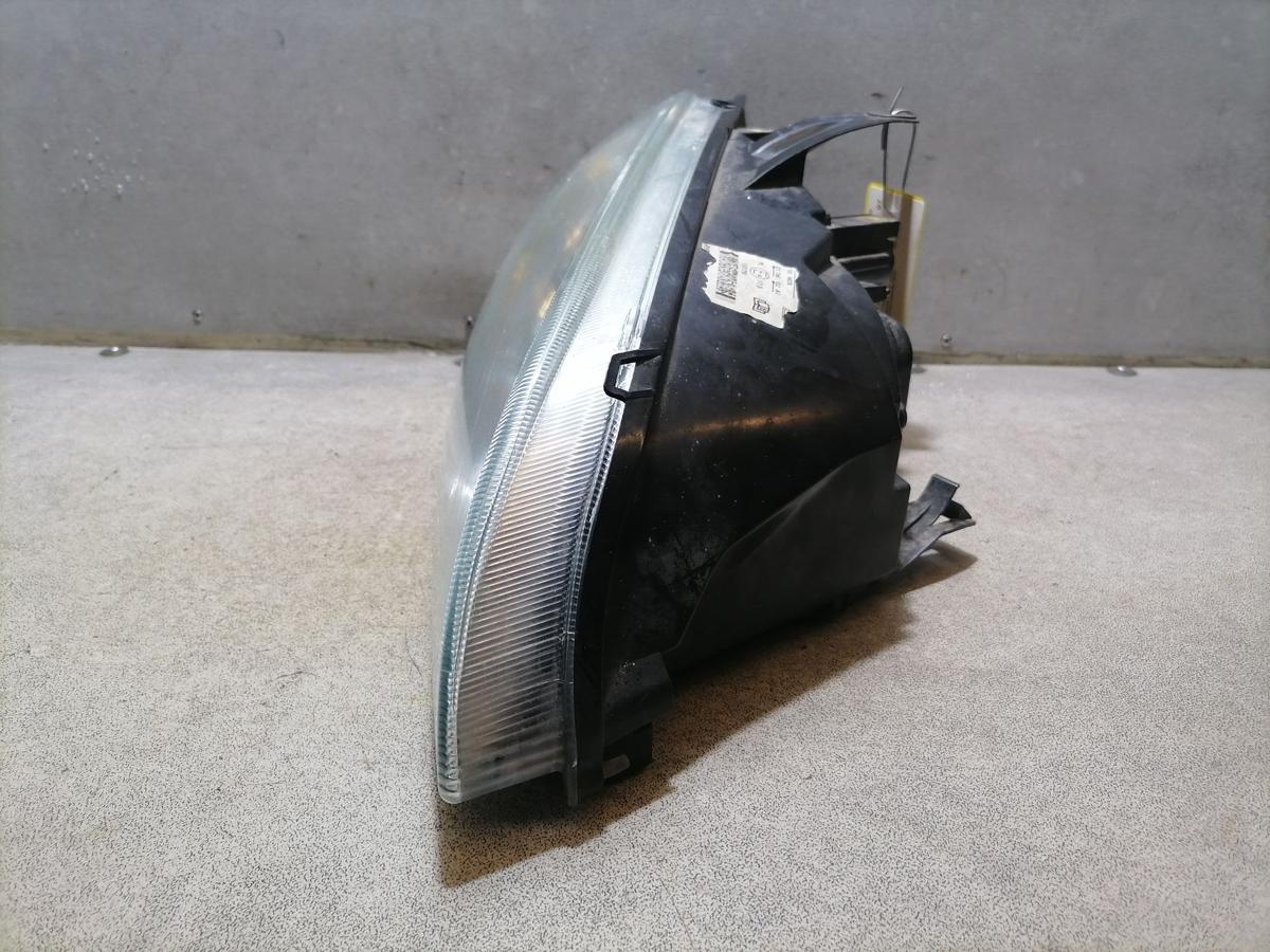 Ford Focus DA3 Scheinwerfer rechts vorn Lampe Halogen BJ04-07