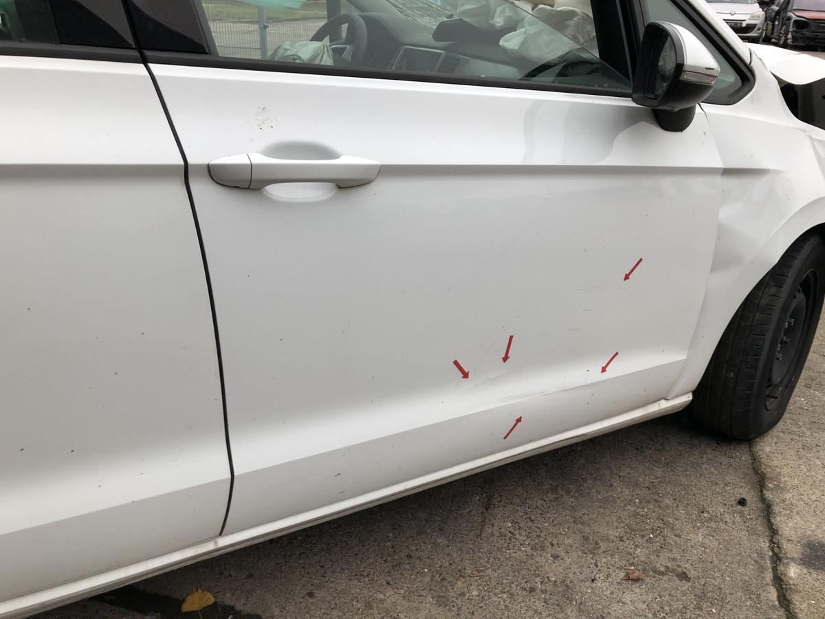 VW Golf Sportsvan AUV ab17 Tür vorn rechts Beifahrertür LC9A beschädigt