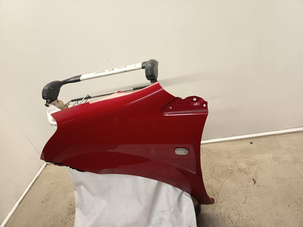 Toyota Corolla Verso II orig Kotflügel vorn links 3J6 Super red Bj 2008
